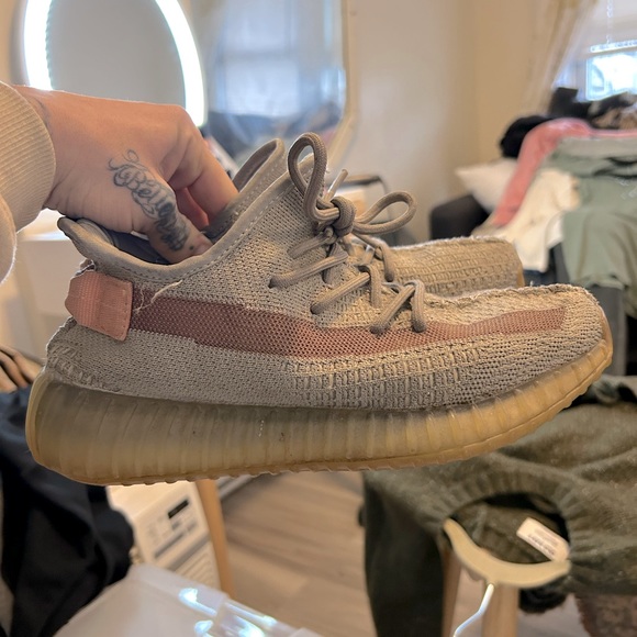 Shoes - Yeezys grey